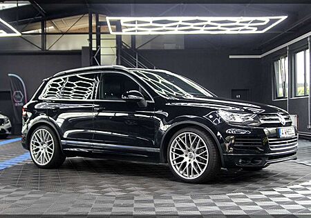 VW Touareg Volkswagen 4.2 V8 TDI Tiptronic R Line PANO / CAM