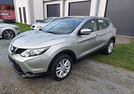 Nissan Qashqai Acenta 4x4/Navi/AHK/SHZ/Euro6/wenig KM