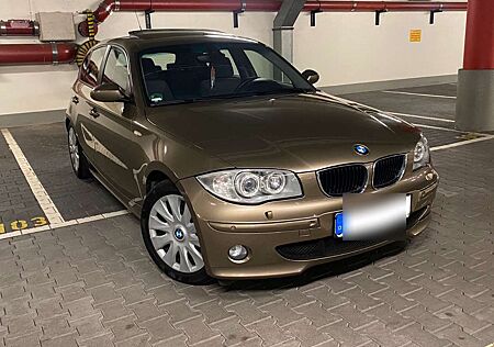 BMW 118i 118 -SitzHz-Pano.Dach-Anhän-Tempo-TÜV7/26