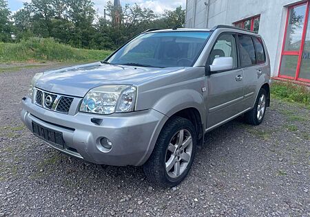 Nissan X-Trail Elegance 2,5 16V Elegance