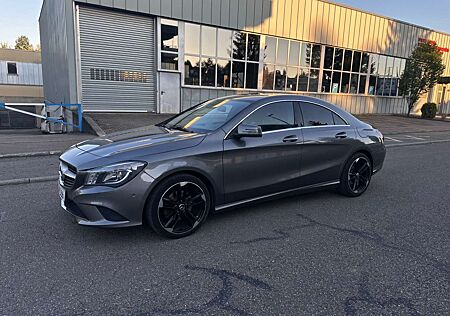 Mercedes-Benz CLA 200 7G-DCT