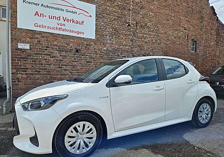 Toyota Yaris Hybrid Business Edition
