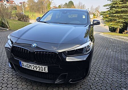 BMW X2 xDrive25e M Paket AHK