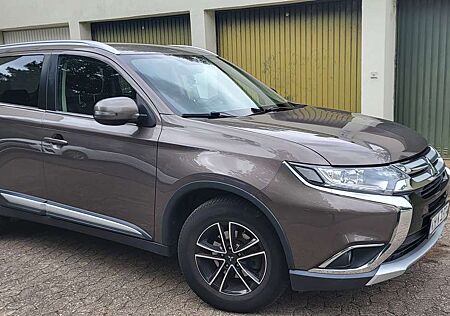 Mitsubishi Outlander 2.0 2WD Edition 100