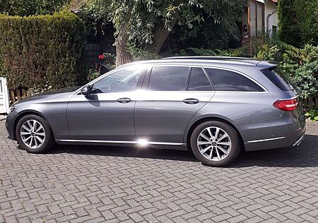 Mercedes-Benz E 200 d T -Model AHK 8-fach bereift