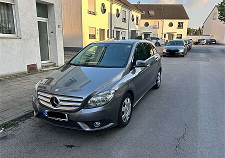 Mercedes-Benz B 220 CDI / d (246.203)
