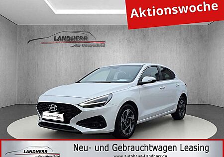 Hyundai i30 1.5 Family 5.J Garantie//Rückfahrkamera/Lenkradhei