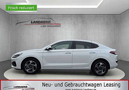 Hyundai i30 Fastback Family 5.J Garantie//Rückfahrkamera/Lenk
