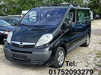 Opel Vivaro 2.0 dCi . Klima . 9 Sitze . Turbo-Schaden
