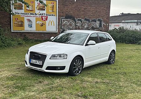 Audi A3 1.8 T S Line mit neue TÜV