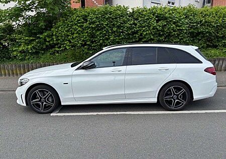 Mercedes-Benz C 300 C-Klasse T-Modell Plugin Hybrid e T 9G-TRONIC AMG