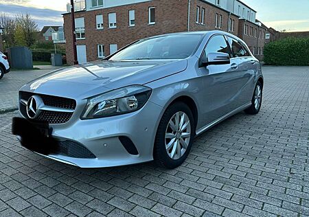 Mercedes-Benz A 180 A-Klasse (BlueEFFICIENCY) Style