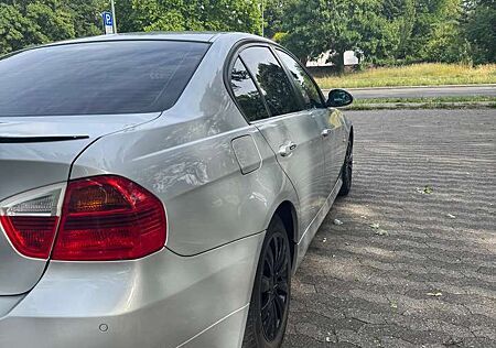 BMW 320i 320