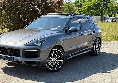 Porsche Cayenne *SPORT DESIGN*PANO*ACC*GTS*STDHZG*22"ALU*