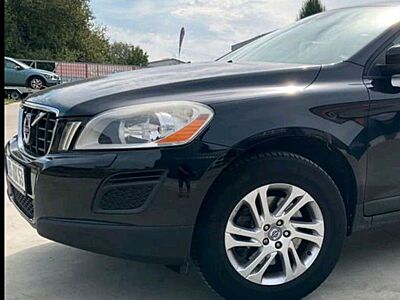 Volvo XC60 Kinetic 2WD,,2-Hand,,Scheckheft,Navi,Alu,