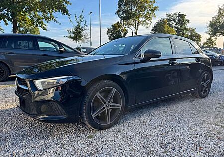 Mercedes-Benz A 220 *NIGHT-PAKET/LEDER/KAMERA/AHK*