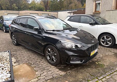 Ford Focus Turnier ST-Line Kundenauftrag