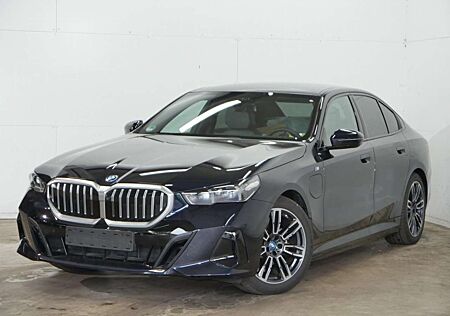 BMW 530 e Limousine ///M-Sport ACC LED PanoSD SpurAss