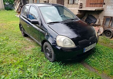 Toyota Yaris 1.0 5 türig AC