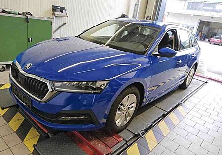 Skoda Octavia Combi Ambition 1.5 TSI LED Navi PDC AHK