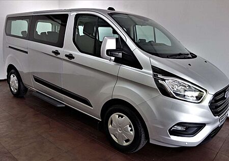 Ford Tourneo Custom Kombi 320 L2 6-Gang/Navi/8-Sitzer