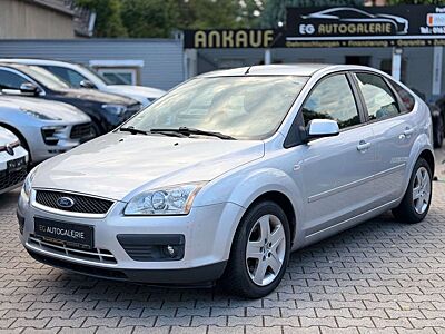 Ford Focus Lim. Style*Automatik*Kamera*TÜV.10-2027