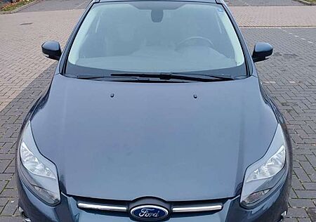 Ford Focus Lim 1,0 EcoBoor. Champions Edition, Navi