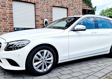 Mercedes-Benz C 220 d T 9G-TRONIC Avantgarde Burmester Teilleder