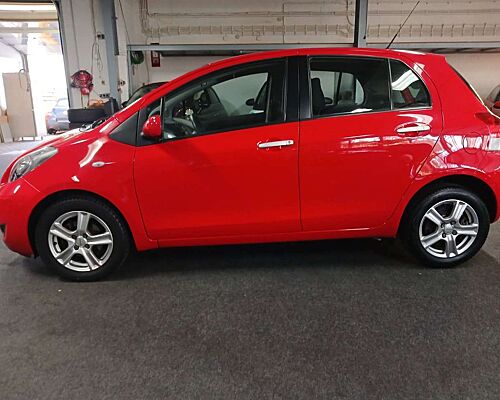 Toyota Yaris Life 1.HAND HU NEU TOYO FULL SERVICE
