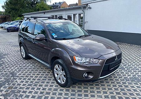 Mitsubishi Outlander Invite 4WD - Diesel, Automatik, 7 Sitzer