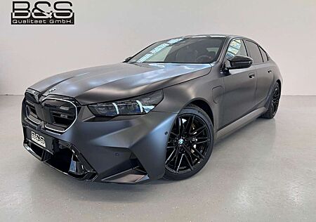 BMW M5 Limousine ACC,HUD,B&W,KERAMIK,360,CARBON