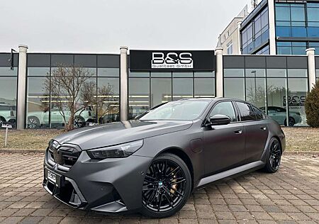BMW M5 Limousine ACC,HUD,B&W,KERAMIK,360,CARBON