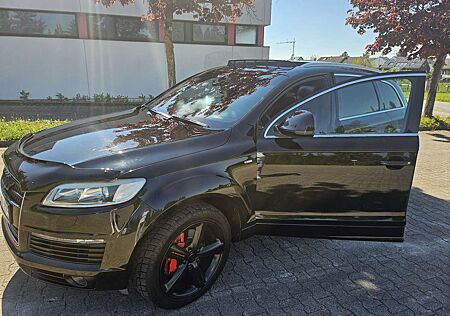 Audi Q7 3.0 TDI DPF quattro tiptronic