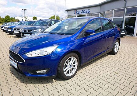 Ford Focus 1,6 16V Ti-VCTAutomatik, Einparkhilfe