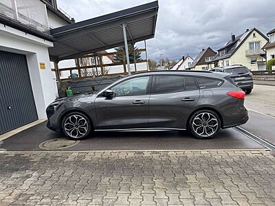 Ford Focus Focus Turnier Diesel Turnier 2.0 EcoBlue ST-LINE