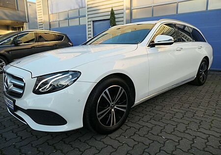 Mercedes-Benz E 220 d T-Modell Avantgarde LED Kamera Top Zustand