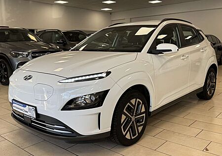 Hyundai Kona Select*2WD*ACC*CarPlay*Cam*WinterP.*PDC*SHZ