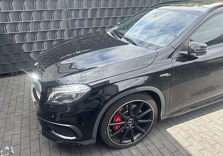 Mercedes-Benz GLA 45 AMG 4Matic Speedshift 7G-DCT