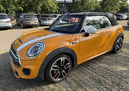 Mini John Cooper Works Cabrio Sport-Aut.