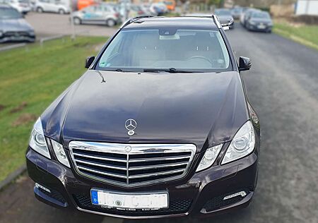 Mercedes-Benz E 220 T CDI DPF BlueEFFICIENCY Automatik Avantgard