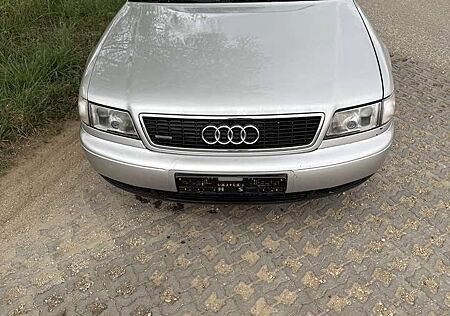 Audi A8 4.2 quattro