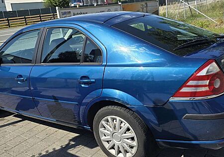 Ford Mondeo 2.0 Ambiente