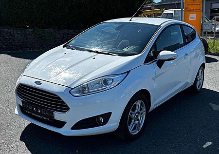 Ford Fiesta Titanium,Automatik,AHK,Klimaautom,Mod. 2014