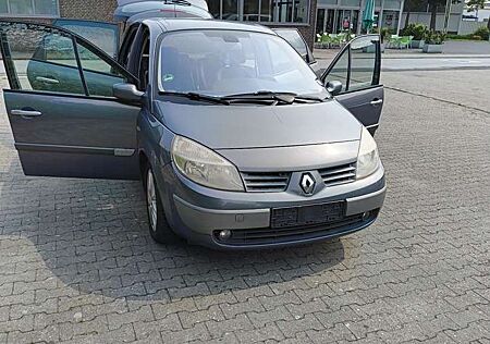 Renault Scenic 1.9 dCi FAP Privilege