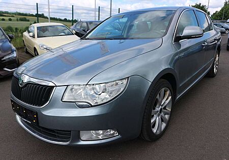 Skoda Superb Family DSG GRA Xenon PDC SHZ