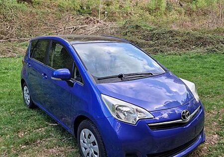 Toyota Verso-S Life (Klimaanlage, Rückfahrkamera, Panorama)