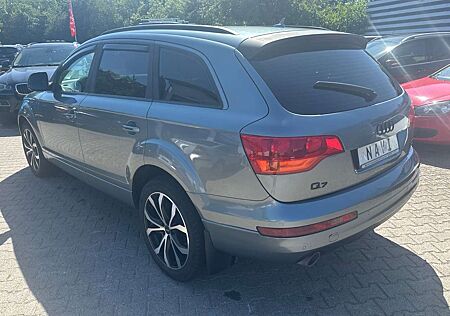 Audi Q7 3.0 TDI QuattroSport/NAVI/XENON/Klimaauto/PDC