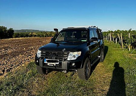 Mitsubishi Pajero 3.2 DI-D Automatik Instyle