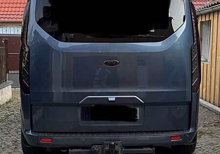Ford Tourneo Custom 320 L1H1 VA MH Titanium