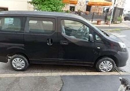 Nissan E-NV200